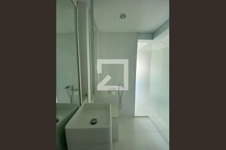 Apartamento à venda com 160m², 3 quartos e 2 vagas Apartamento à venda com 160m², 3 quartos e 2 vagasBanheiro da suíte