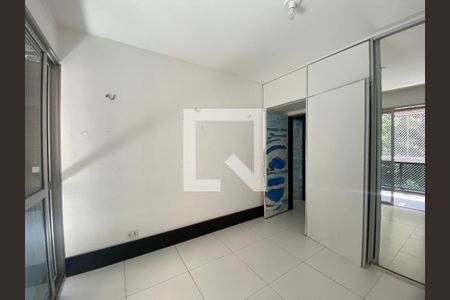 Apartamento à venda com 160m², 3 quartos e 2 vagas Apartamento à venda com 160m², 3 quartos e 2 vagasQuarto 3