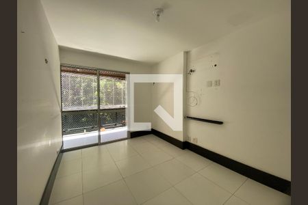 Apartamento à venda com 160m², 3 quartos e 2 vagas Apartamento à venda com 160m², 3 quartos e 2 vagasQuarto 2
