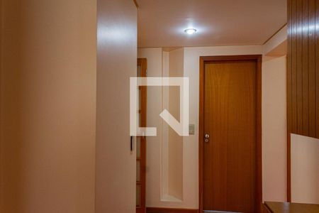 Apartamento à venda com 190m², 3 quartos e 3 vagasHall