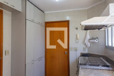 Apartamento à venda com 190m², 3 quartos e 3 vagasCozinha