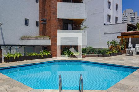 Apartamento à venda com 190m², 3 quartos e 3 vagasÁrea comum - Piscina