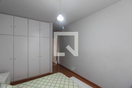 Casa à venda com 200m², 4 quartos e 2 vagas Casa à venda com 200m², 4 quartos e 2 vagasSuite