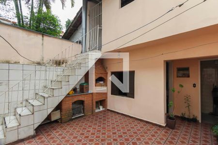 Casa à venda com 200m², 4 quartos e 2 vagas Casa à venda com 200m², 4 quartos e 2 vagasQuintal