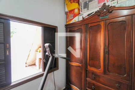 Casa à venda com 200m², 4 quartos e 2 vagas Casa à venda com 200m², 4 quartos e 2 vagasQuarto de Serviço