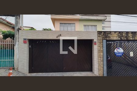 Casa à venda com 200m², 4 quartos e 2 vagas Casa à venda com 200m², 4 quartos e 2 vagasFachada