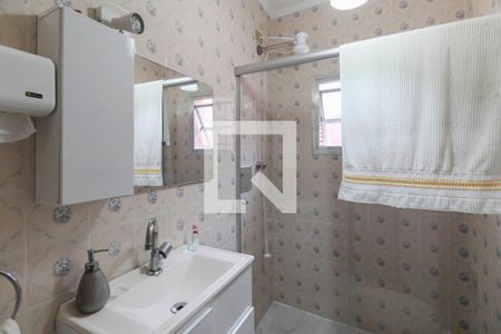 Casa à venda com 200m², 4 quartos e 2 vagas Casa à venda com 200m², 4 quartos e 2 vagasBanheiro