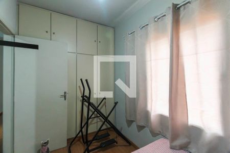 Casa à venda com 200m², 4 quartos e 2 vagas Casa à venda com 200m², 4 quartos e 2 vagasQuarto 2