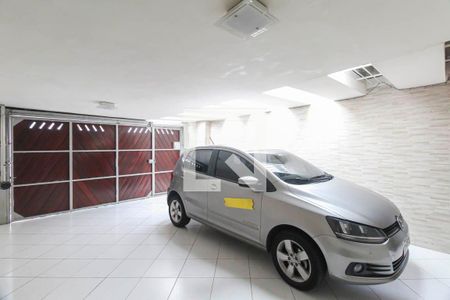 Casa à venda com 200m², 4 quartos e 2 vagas Casa à venda com 200m², 4 quartos e 2 vagasGaragem