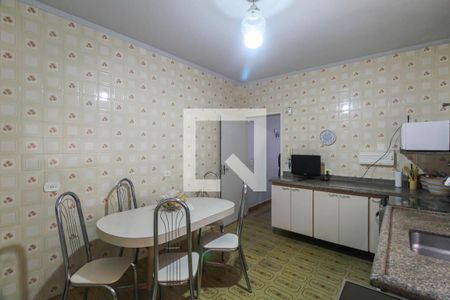 Casa à venda com 200m², 4 quartos e 2 vagas Casa à venda com 200m², 4 quartos e 2 vagasCozinha
