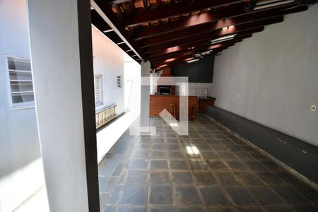 Casa à venda com 263m², 3 quartos e 6 vagasVaranda