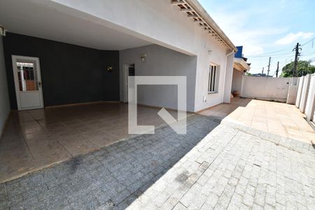 Casa à venda com 263m², 3 quartos e 6 vagasGaragem