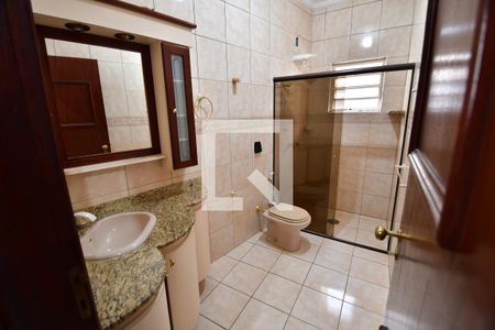 Casa à venda com 263m², 3 quartos e 6 vagasBanheiro 1