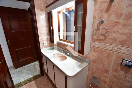 Casa à venda com 263m², 3 quartos e 6 vagasBanheiro 3