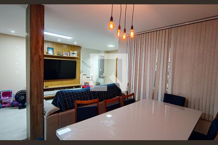 Casa para alugar com 350m², 4 quartos e 1 vagasala