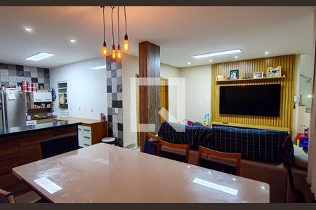 Casa para alugar com 350m², 4 quartos e 1 vagasala