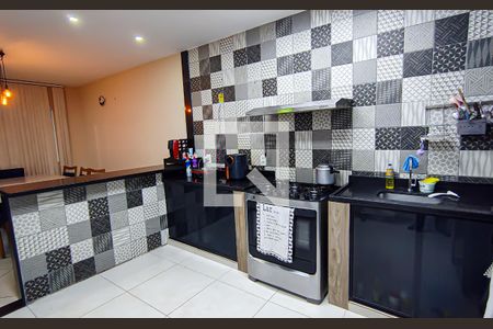 Casa para alugar com 350m², 4 quartos e 1 vagacozinha