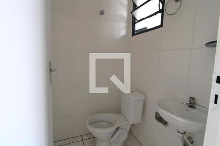 Casa de condomínio à venda com 105m², 3 quartos e 2 vagasLavabo