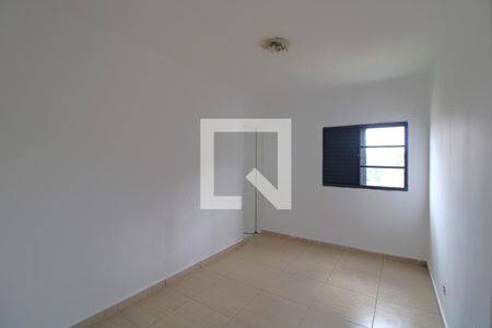 Casa de condomínio à venda com 105m², 3 quartos e 2 vagasSuíte