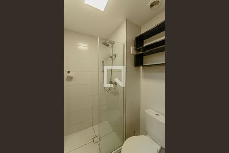 Banheiro de kitnet/studio para alugar com 1 quarto, 25m² em Vila Mariana, São Paulo