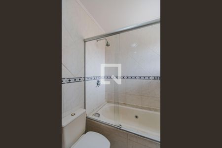 Casa à venda com 180m², 3 quartos e 3 vagasBanheiro do Quarto 1