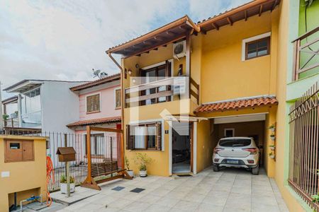 Casa à venda com 180m², 3 quartos e 3 vagasFachada