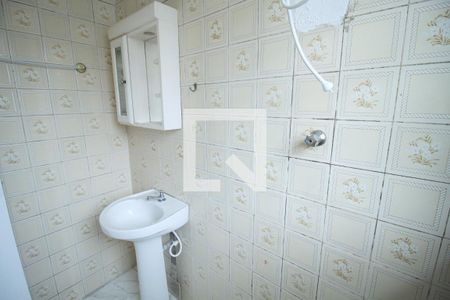 Casa à venda com 100m², 3 quartos e sem vagaBanheiro 1