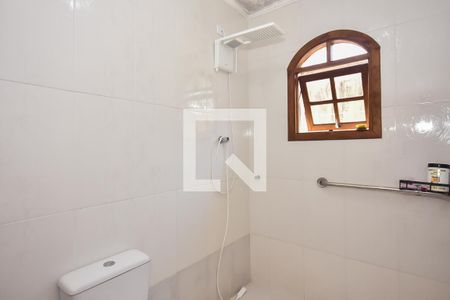 Casa à venda com 250m², 4 quartos e 4 vagas Casa à venda com 250m², 4 quartos e 4 vagasBanheiro Suíte 2