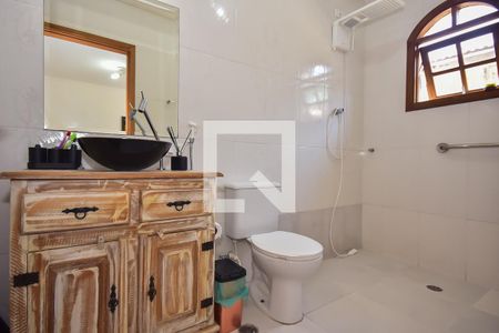 Casa à venda com 250m², 4 quartos e 4 vagas Casa à venda com 250m², 4 quartos e 4 vagasBanheiro Suíte 2