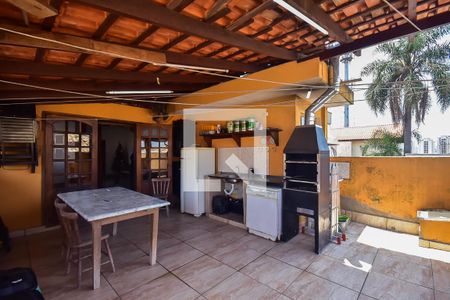 Casa à venda com 250m², 4 quartos e 4 vagas Casa à venda com 250m², 4 quartos e 4 vagasChurrasqueira