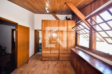 Casa à venda com 250m², 4 quartos e 4 vagas Casa à venda com 250m², 4 quartos e 4 vagasSuíte 3