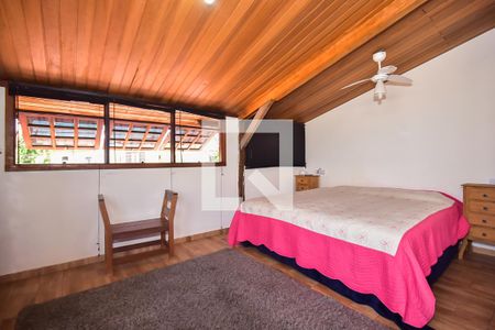 Casa à venda com 250m², 4 quartos e 4 vagas Casa à venda com 250m², 4 quartos e 4 vagasSuíte 3