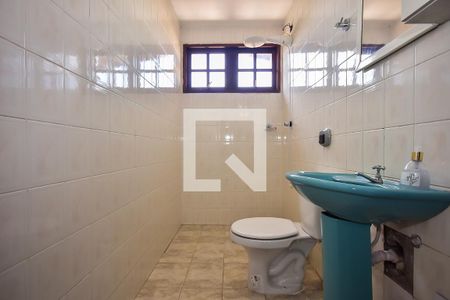 Casa à venda com 250m², 4 quartos e 4 vagas Casa à venda com 250m², 4 quartos e 4 vagasLavabo do Salão