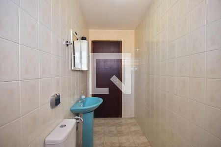 Casa à venda com 250m², 4 quartos e 4 vagas Casa à venda com 250m², 4 quartos e 4 vagasLavabo do Salão