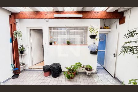 Casa à venda com 159m², 3 quartos e 2 vagas Casa à venda com 159m², 3 quartos e 2 vagasQuintal