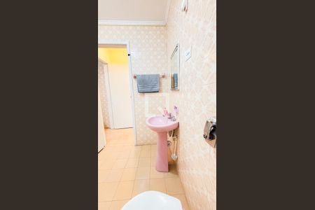 Casa à venda com 159m², 3 quartos e 2 vagas Casa à venda com 159m², 3 quartos e 2 vagasBanheiro 2