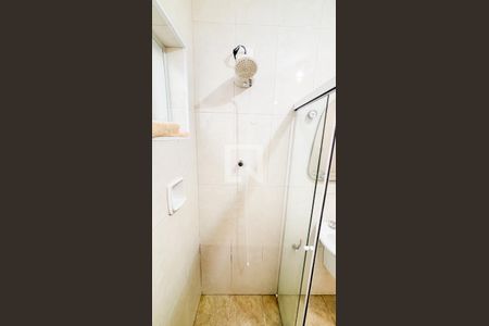 Casa à venda com 159m², 3 quartos e 2 vagas Casa à venda com 159m², 3 quartos e 2 vagasBanheiro