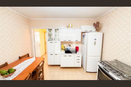 Casa à venda com 159m², 3 quartos e 2 vagas Casa à venda com 159m², 3 quartos e 2 vagasCozinha