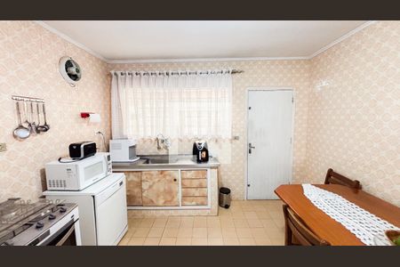 Casa à venda com 159m², 3 quartos e 2 vagas Casa à venda com 159m², 3 quartos e 2 vagasCozinha