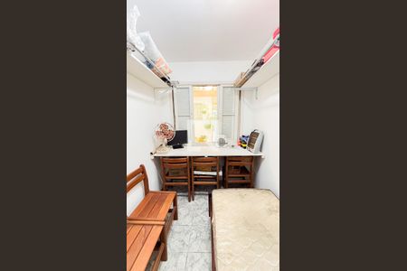 Casa à venda com 159m², 3 quartos e 2 vagas Casa à venda com 159m², 3 quartos e 2 vagasQuarto da Area de Serviço