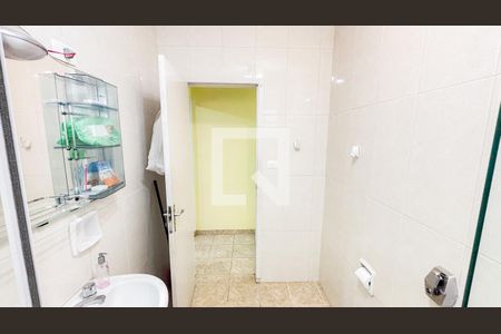 Casa à venda com 159m², 3 quartos e 2 vagas Casa à venda com 159m², 3 quartos e 2 vagasBanheiro