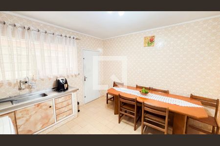 Casa à venda com 159m², 3 quartos e 2 vagas Casa à venda com 159m², 3 quartos e 2 vagasCozinha