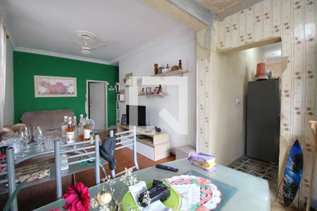 Casa de condomínio à venda com 80m², 3 quartos e 2 vagasSala