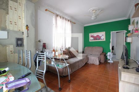 Casa de condomínio à venda com 80m², 3 quartos e 2 vagasSala