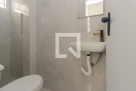 Apartamento à venda com 180m², 4 quartos e 1 vaga Apartamento à venda com 180m², 4 quartos e 1 vagaBanheiro de Serviço