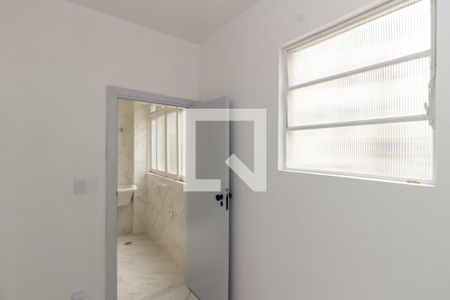 Apartamento à venda com 180m², 4 quartos e 1 vaga Apartamento à venda com 180m², 4 quartos e 1 vagaQuarto de Serviço