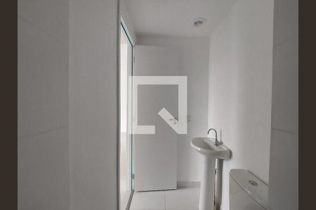Apartamento para alugar com 39m², 2 quartos e sem vaga Apartamento para alugar com 39m², 2 quartos e sem vagaBanheiro