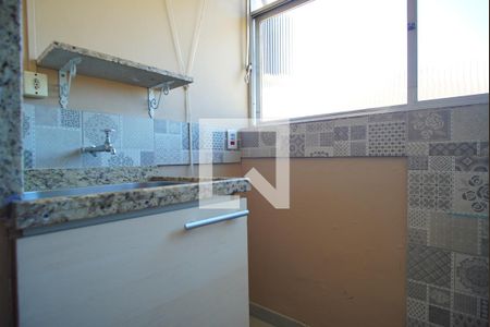 Apartamento para alugar com 56m², 2 quartos e sem vagaCozinha e Área de Serviço