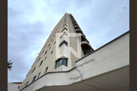 Apartamento para alugar com 35m², 1 quarto e 1 vaga Apartamento para alugar com 35m², 1 quarto e 1 vagaFachada