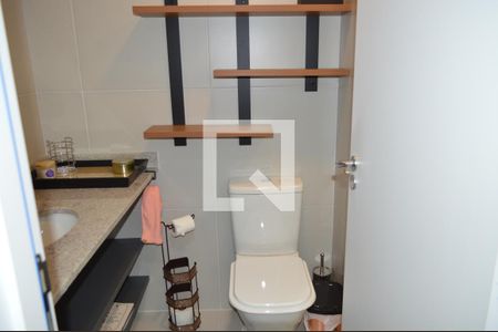 Banheiro de kitnet/studio para alugar com 1 quarto, 24m² em Paraíso, São Paulo